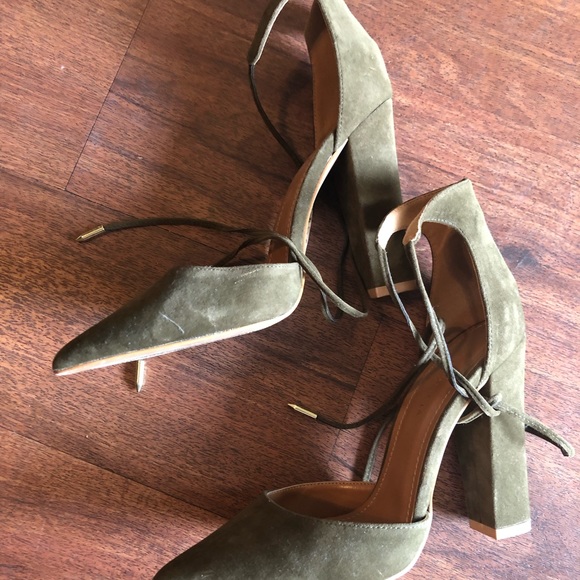Shoes - Suede olive green pointed heel with thick heel
